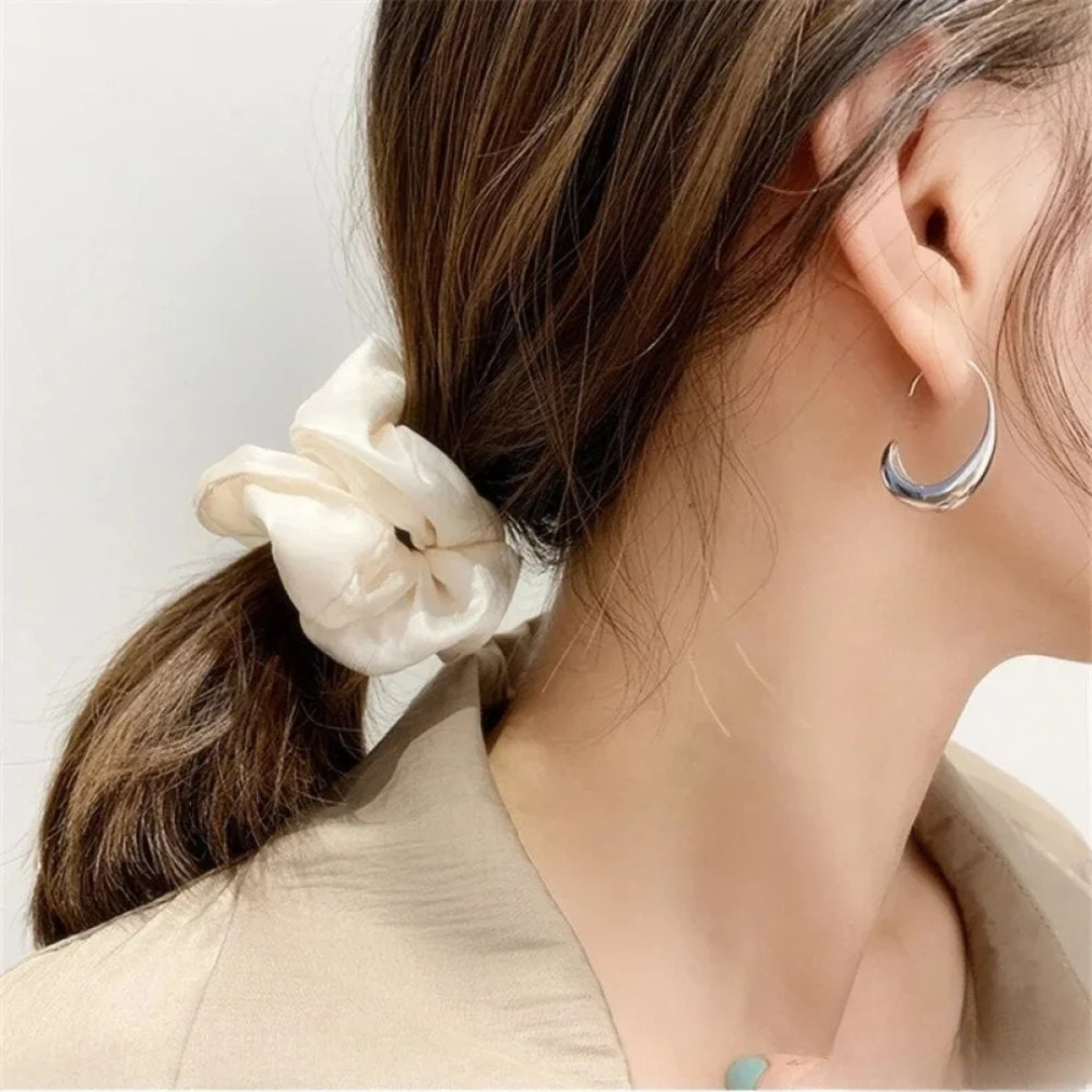 LUXURY GOLD AND SILVER EARRINGS | ELEGANT DESIGN, HIGH-QUALITY JEWELLERY