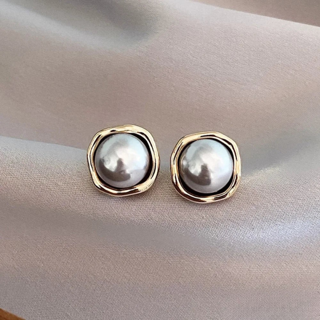 ELEGANT EARRINGS WITH BLACK PEARLS | ELEGANCE MEETS TIMELESSNESS