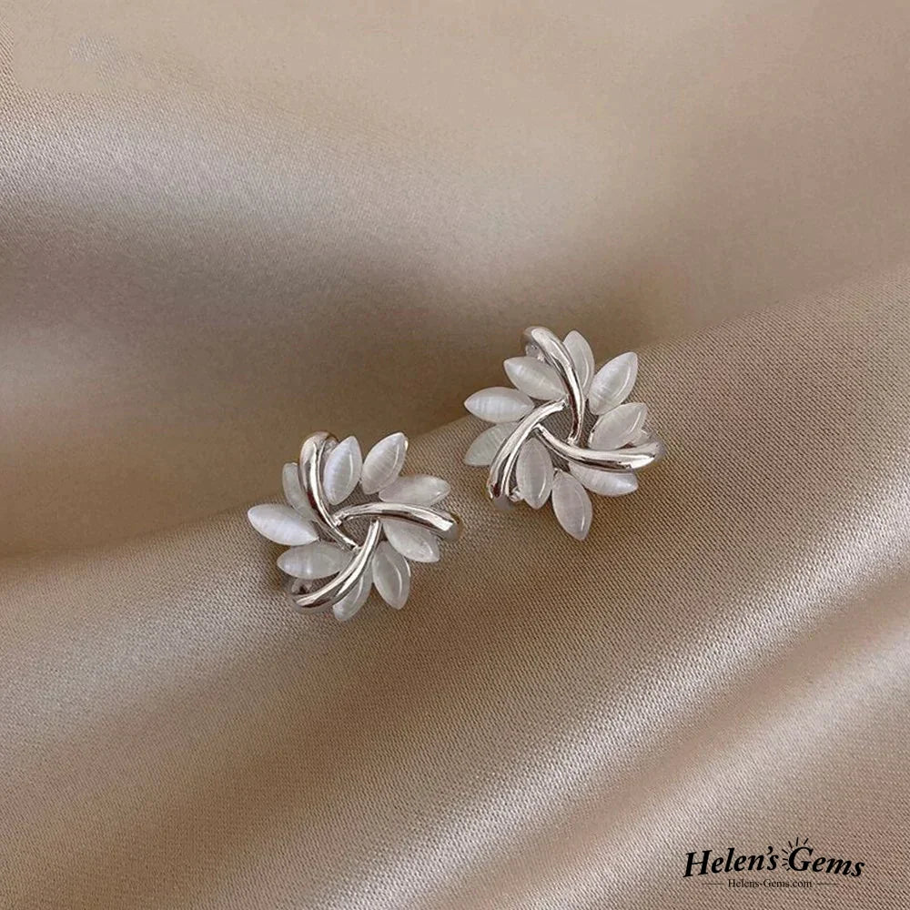 ELEGANT EXQUISITE OPAL PETAL CIRCLE STUD EARRINGS | RADIANT OPAL DETAILS