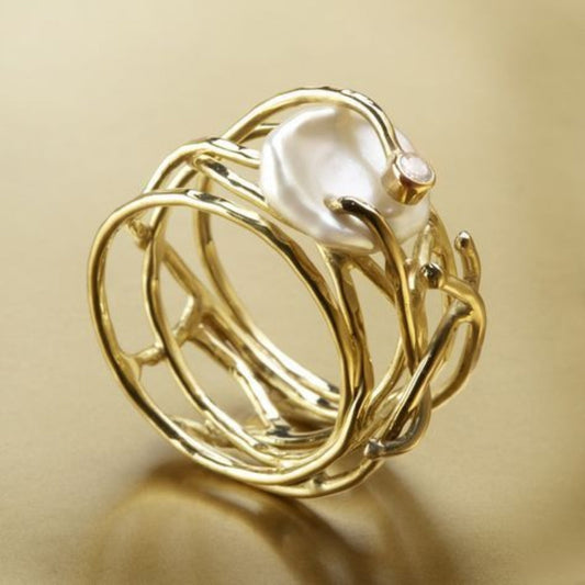DELICATE GOLD & PEARL RING | ELEGANT JEWELLERY STYLE