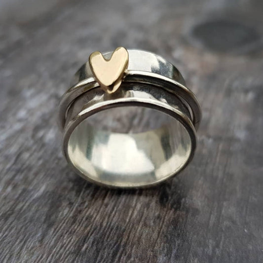 SILVER RING WITH VINTAGE GOLD HEART | ELEGANT, TIMELESS CHARM