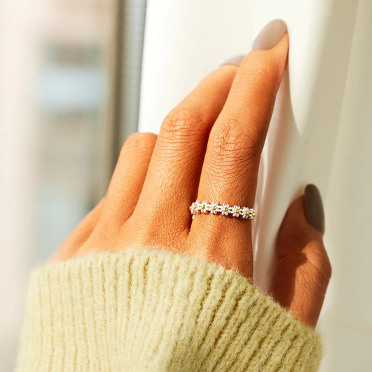 LUXURY FLOWER RING | ELEGANCE IN BLOOM