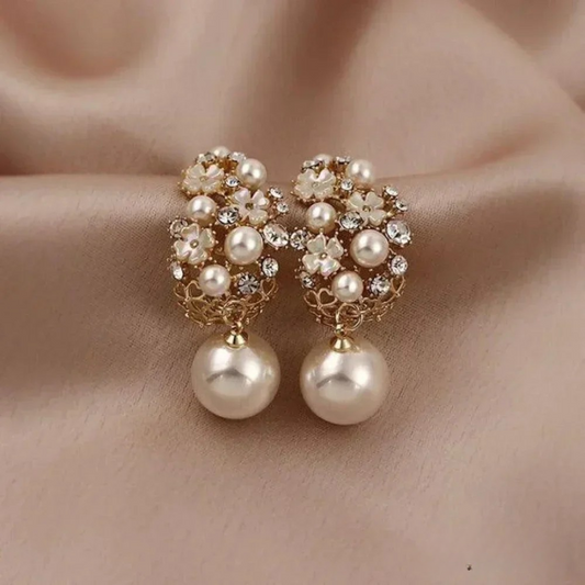 ELEGANT FLOWER EARRINGS | PEARL SHINE AND CAPTIVATING ELEGANCE