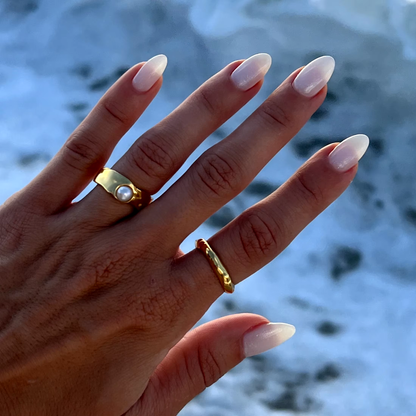 VINTAGE NATURAL GOLD PEARL RING | ELEGANT CLASSIC SHINE
