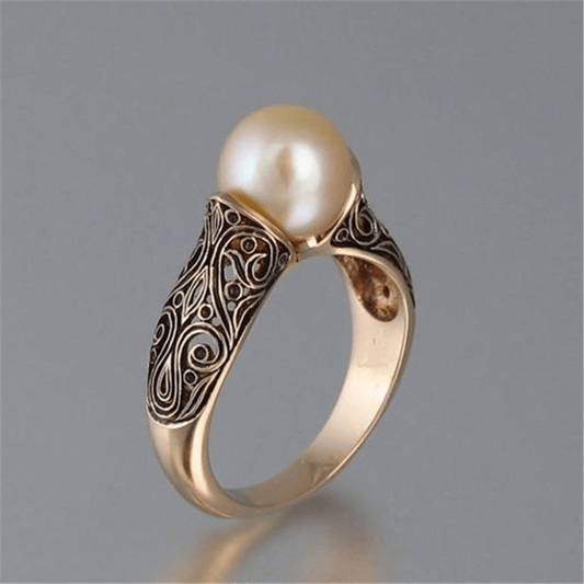 GOLD VINTAGE RING | ELEGANT PEARL JEWELLERY